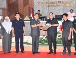 DPRD Pinrang Resmi Terima Ranperda Pertanggungjawaban APBD 2024
